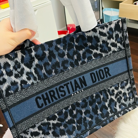 Authentic Brand new dior booktote purchased from 24S (LV official website) - Picture 2 of 3